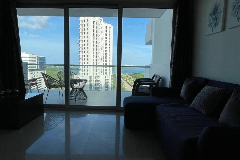 Malecon Americas By Andiani Travel Cancun Exterior photo